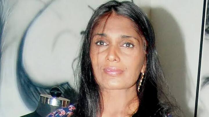 इतना ही नहीं उन्होंने इंटरव्यू में यह खुलासा किया है कि इस उम्र में भी उनकी लाइफ में अभी भी एक इंसान है. अनु अग्रवाल उसी शख्स के बारे में बात कर रही है जोकि 90 के दशक में उनके साथ रिलेशनशिप में थे. (Photo- Instagram)