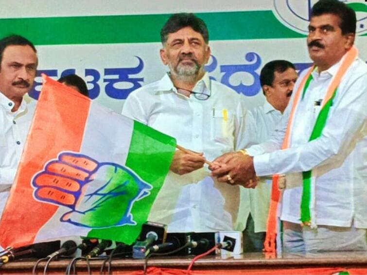 Karnataka: Ahead Of Assembly Election, HD Thammaiah BJP Leader And His Supporters Join Congress Karnataka: Ahead Of Assembly Election, BJP Leader HD Thammaiah And His Supporters Join Congress