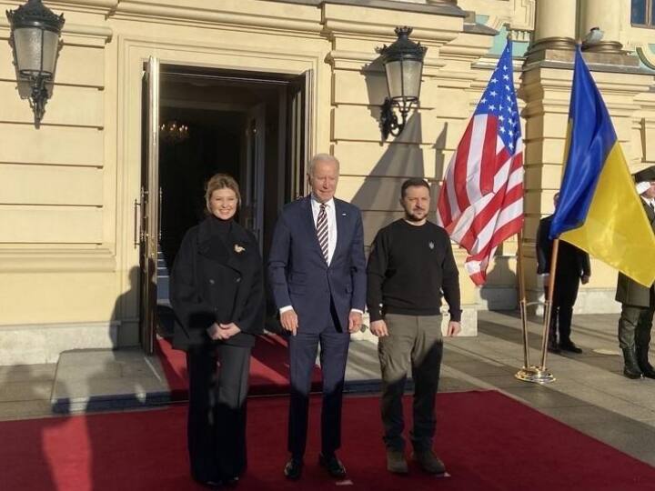 Joe Biden: यूएस के राष्ट्रपति जो बाइडेन आज सोमवार (20 फरवरी) को अचानक से  यूक्रेन पहुंच गए. रूस और यूक्रेने के युद्ध के भी लगभग एक साल हो चुके हैं.
