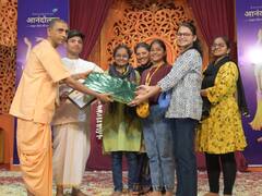 जयपुर: आनंदोत्सव के साथ बुक मैराथन 2022 का पुरस्कार वितरण, समारोह में ब्रज की होली की प्रस्तुति