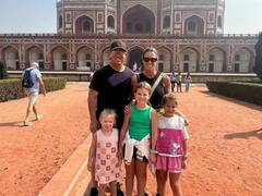 दिल्ली टेस्ट में हार के बाद परिवार के साथ घूमने निकले डेविड वॉर्नर, तस्वीरें शेयर कर पूछा जगह का नाम