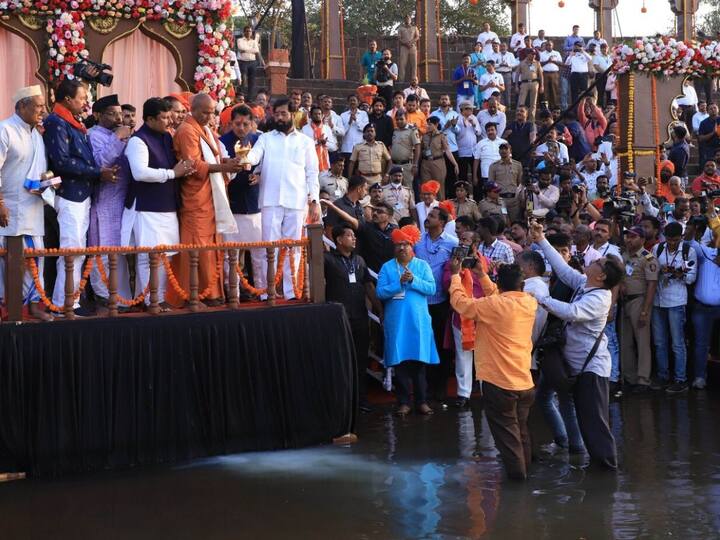 Sumangalam Lokotsav : सुमंगलम महोत्सवात 28 राज्यांतील भाविकांसह तब्बल 50 देशांतील परदेशी पाहुणे, एक लाख स्क्वेअर फुटाचा भव्य मंडप, चार हजार वैदूंचे संमेलन आजपासून (20 फेब्रुवारी) होत आहे.