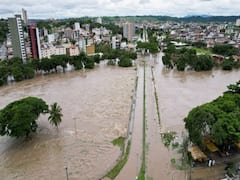 Brazil Floods : பிரேசிலை புரட்டி எடுக்கும் கனமழை... சாலைகளில் கரை புரண்டு ஓடிய வெள்ளம்... 23 பேர் உயிரிழந்த சோகம்...!