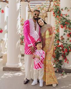 Hardik Pandya Pics: शादी के बाद सामने आई हार्दिक-नताशा की हल्दी-मेहंदी की तस्वीरें, एक-दूसरे के प्यार में डूबा दिखा कपल