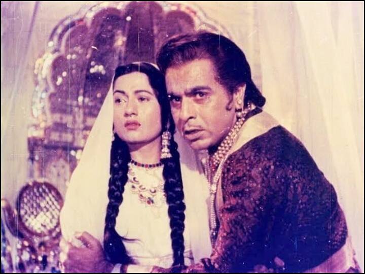 Madhubala Was the First Choice of Dilip Kumar Starer Naya Daur Movie Watch on OTT Platform YouTube Mughal-E-Azam से पहले साथ आने से चूक गई थी ये जोड़ी, वजह बने थे एक्ट्रेस के पिता, OTT पर है फिल्म