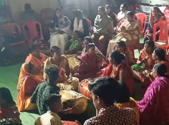 ਇਸ ਦੌਰਾਨ ਜਦੋਂ ABP ਨਿਊਜ਼ ਨੇ ਹਲਵਾ ਖਾ ਰਹੇ ਇੱਕ ਵਿਅਕਤੀ ਨਾਲ ਗੱਲ ਕੀਤੀ ਤਾਂ ਉਸ ਨੇ ਕਿਹਾ ਕਿ ਮੈਂ ਉਥੋਂ ਲੰਘ ਰਿਹਾ ਸੀ। ਭੀੜ ਦੇਖ ਕੇ ਮੈਂ ਰੁਕ ਗਿਆ ਅਤੇ ਜਦੋਂ ਮੈਂ ਇੱਥੇ ਰੁਕਿਆ ਤਾਂ ਦੇਖਿਆ ਕਿ ਹਲਵਾ ਮਿਲਦਾ ਹੈ, ਇਸ ਲਈ ਮੈਂ ਹਲਵਾ ਖਾ ਰਿਹਾ ਹਾਂ। ਮੇਰਾ ਇਸ ਪ੍ਰਦਰਸ਼ਨ ਨਾਲ ਕੋਈ ਲੈਣਾ-ਦੇਣਾ ਨਹੀਂ ਹੈ।