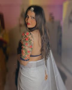 Aabha Paul Photos: वेब सीरीज ही नहीं इंटरनेट पर भी आग लगाती हैं 'लोलिता भाभी', दिल थामकर देखें आभा पॉल की ये तस्वीरें