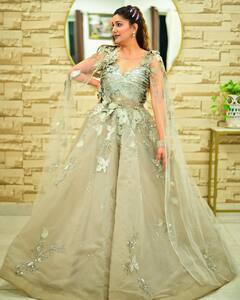 हैवी गाउन में Sapna Choudhary लगीं परियों सी खूबरसूरत, हुस्न देख खुद को संभाल नहीं पा रहे लोग!