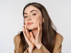 साबुन नहीं है तो घर में मौजूद इन चीज़ों से चेहरे को करें साफ...खिली-खिली नजर आएगी त्वचा