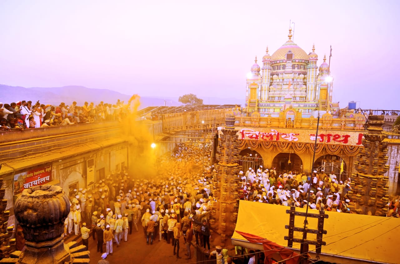 Jejuri amavsha celebration Stock Photo - Alamy