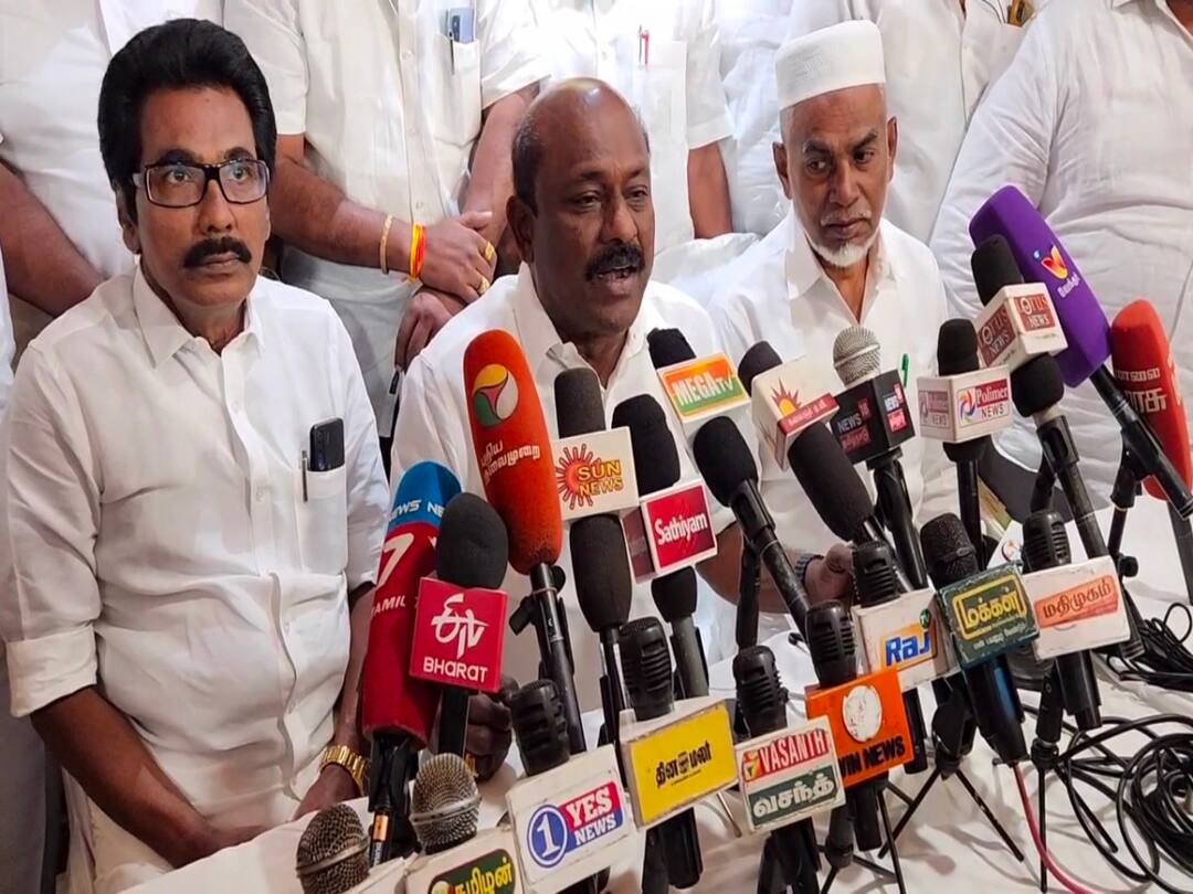 “தமிழக இளைஞர்களுக்கு வேலை இல்லை என நாங்கள் கூறவில்லை”  - விக்கிரமராஜா