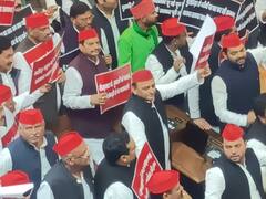 यूपी विधानसभा में सत्र की हंगामेदार शुरुआत, अखिलेश यादव और शिवपाल यादव का बड़ा दांव