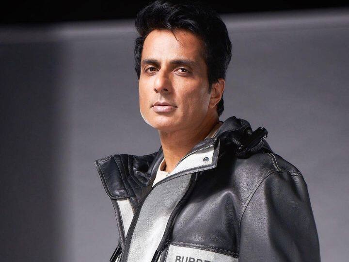 Sonu Sood interaction with fans during twitter ask Sonu Sood session #AskSonuSood: किसी को ऑफर किया रोल, किसी को किया IAS बनाने का वादा...सेशन में सोनू सूद ने फैंस का दिल जीत लिया