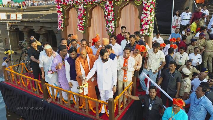 येत्या 7 दिवसांत 30 ते 40 लाख लोक यासाठी उपस्थित राहतील, असा विश्वास श्री काडसिध्देश्वर स्वामीजी यांनी व्यक्त केला.
