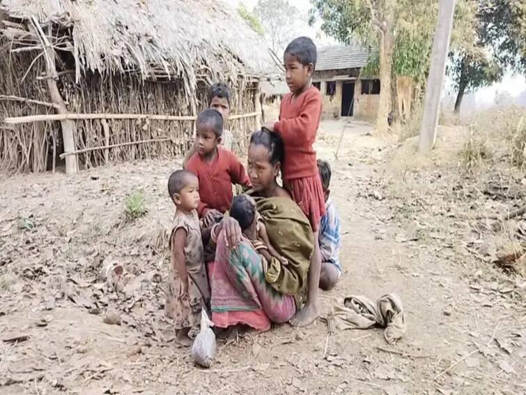 Odisha: tribal mother of 11 thrown out of home for undergoing sterilisation surgery திருமணமான 11 ஆண்டுகளில் 11 குழந்தைகள்.. குடும்ப கட்டுப்பாடு செய்த மனைவி.. வீட்டைவிட்டு துரத்திய கணவன்!