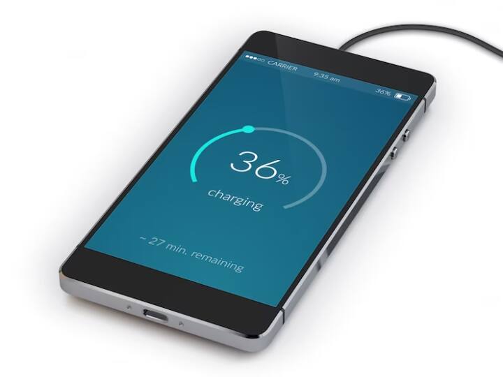 Best Fast Charging Mobile Phones: इस आर्टिकल में हम फास्ट चार्जिंग वाले स्मार्टफोन के बारे में बताने जा रहे हैं. लिस्ट में OnePlus से लेकर Xiaomi तक के स्मार्टफोन शामिल हैं.