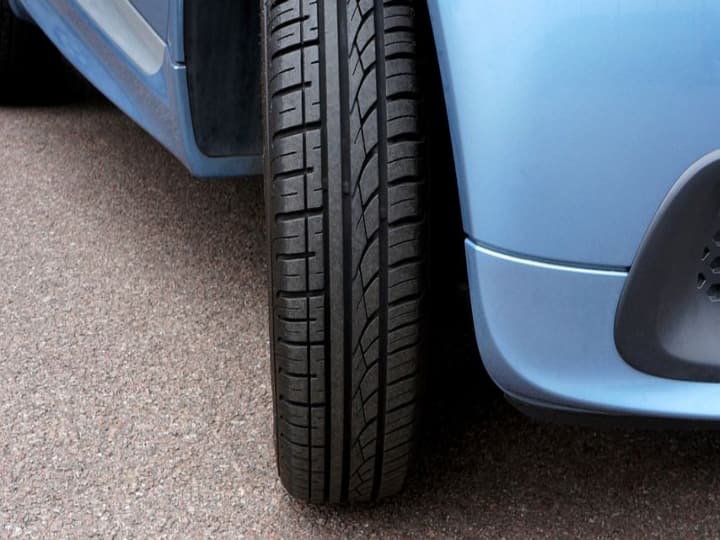 Follow these tips to take best output from car tyres car tyre care tips wheel balancing wheel alignment Car Care Tips: गाड़ी की इस चीज पर बहुत कम लोग देते हैं ध्यान, इसीलिए हो जाता है बड़ा नुकसान, जबकि बड़ा आसान है इसका समाधान