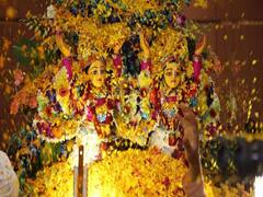 Phulera Dooj 2023: लव लाइफ में आ रही समस्याओं को दूर करेगा फुलेरा दूज का ये उपाय, शीघ्र होगी शादी