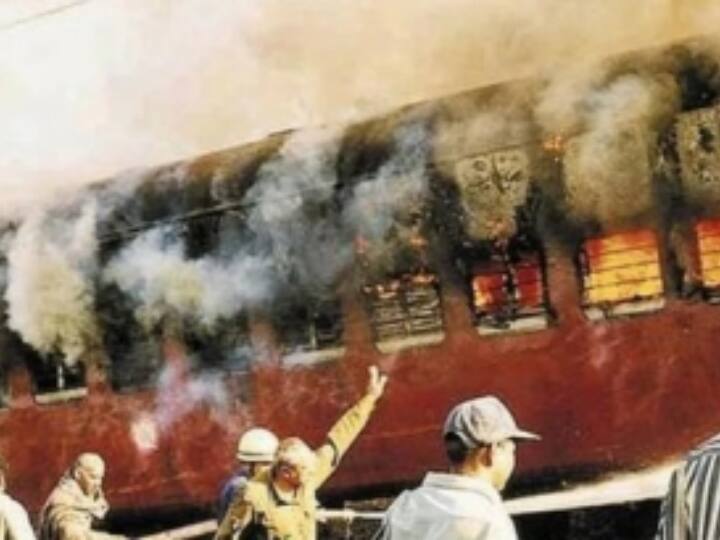 Godhra train burning Gujarat government seeks death penalty for 11 convicts गोधरा ट्रेन अग्निकांड मामले में गुजरात सरकार ने कोर्ट में कहा- 'यह दुर्लभतम मामलों में से एक, 11 दोषियों को मिले मृत्युदंड'