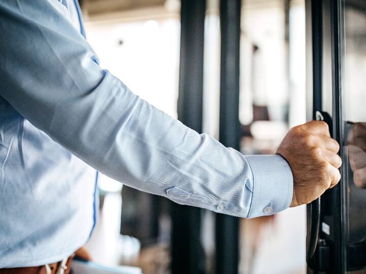 ​How to ask boss for leave know useful tips then the boss will not be able to refuse it इन टिप्स को अपनाकर मांगेंगे छुट्टी तो बॉस चाहते हुए भी नहीं कर पाएंगे मना