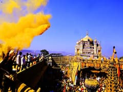 Jejuri yatra 2023: खंडोबाच्या नावानं चांगभलं! जेजुरीच्या गडावर भरली यात्रा; पाहा फोटो