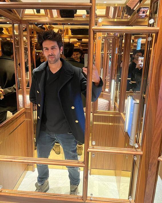 एक्टर कार्तिक आर्यन यूं ही नहीं दिखते इतने फिट और स्मार्ट, इतना स्ट्रिक्ट है उनका  रूटीन