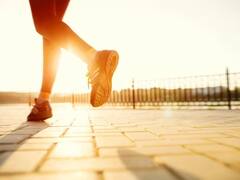 पैदल चल कर भी आप घटा सकते हैं वजन...जान लीजिए कितनी देर चलने से होगा फायदा