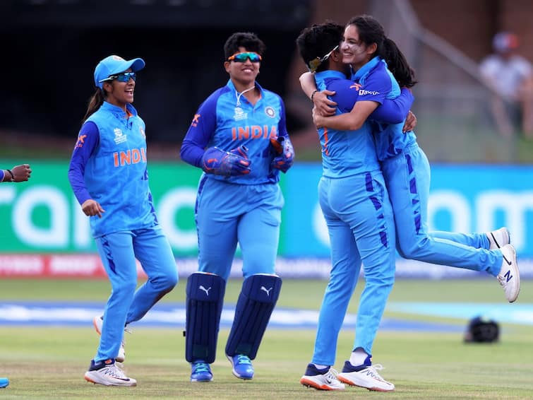 india beat ireland by 5 runs in womens t20 worldcup and qualified to semifinal Womens T20 Worldcup: மாஸ் ஆக அரையிறுதிக்குள் நுழைந்த இந்திய அணி.. நெதர்லாந்தை 5 ரன்கள் வித்தியாசத்தில் வீழ்த்தியது