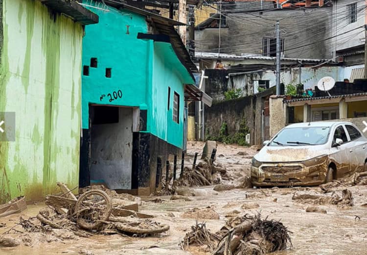 Brazil floods After heavy rains 24 people died rescue continues Brazil: ब्राजील में बारिश के बाद बाढ़ ने मचाया हाहाकार, 24 लोगों की मौत- बचाव जारी