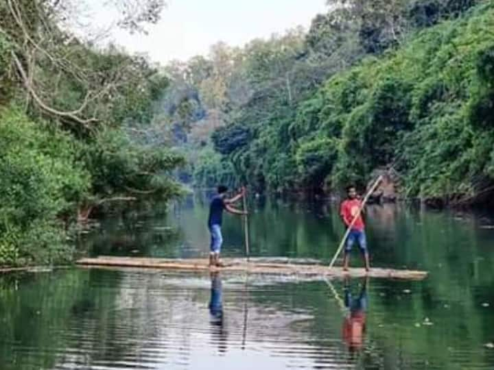 बस्तर जिले के कैलाश झील में बैंबू रिवर राफ्टिंग (Bamboo River Rafting) की शुरुआत हो गई है और पहले ही दिन से पर्यटकों का अच्छा रिस्पांस मिलना शुरू हो गया है.