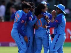 Photos: BCCI के एक फैसले ने बदल दी भारतीय महिला क्रिकेट की तस्वीर, जानें कितनी बढ़ गई है मैच फीस?