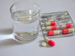 Opinion: कहीं आप ज्यादा एंटीबायोटिक दवा तो नहीं ले रहे, जानें क्या है इसके खतरे