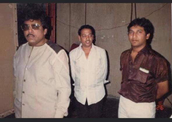 பாரதிராஜாவின் முதல் மரியாதை படத்தில் அனைத்துப் பாடலையும் பாடியிருந்தார் மலேசியா வாசுதேவன்.
