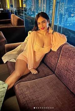 Neha Malik: ਨੇਹਾ ਮਲਿਕ ਨੇ ਪਹਿਨਿਆ ਅਜਿਹਾ ਡੀਪਨੇਕ ਆਊਟਫਿਟ, ਤਸਵੀਰਾਂ ਦੇਖ ਕੇ ਵਧੀ ਪ੍ਰਸ਼ੰਸਕਾਂ ਦੇ ਦਿਲ ਦੀ ਧੜਕਣ