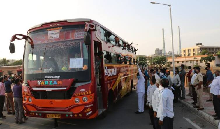 Surat: Why passengers coming from Saurashtra to Surat luxury bus will have to pay double fare from today Surat: લકઝરી બસ સંચાલકો અને કુમાર કાનાણીના અહમમાં મુસાફરો પીસાયા, જાણો કાનાણીએ ભાડામાં કેટલા રૂપિયાના ઘટાડાની કરી માંગ ?