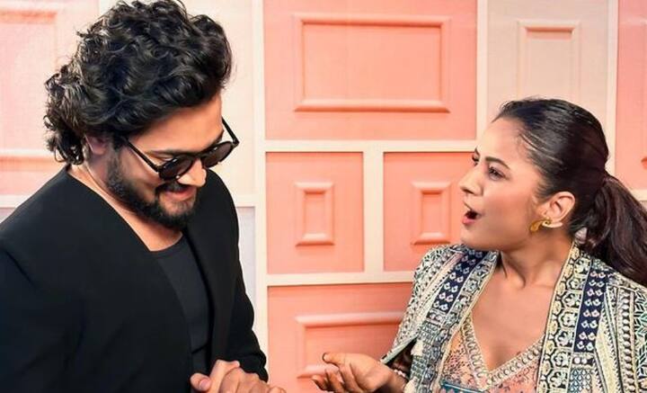 তবে সম্প্রতি নিজের টক শো-তে কিছুটা হলেও আগল খুলে দিলেন শেহনাজ। কর্মজীবন থেকে ভবিষ্য পরিকল্পনা, নিজের ভাবনা-চিন্তা তুলে ধরলেন তারকা অতিথির সামনে।