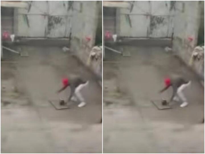 young man burning firecrackers with Ninja technique gets hurt funny viral video Video: लड़के को पटाखे से खुराफात करना महंगा पड़ा... वीडियो में देखिए कैसे शख्स को उल्टा पड़ा मजाक