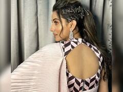 IN PICS: भोजपुरी फिल्मों में आग लगाने वाली अक्षरा सिंह इंस्टा पर ढा रहीं कहर, साड़ी में पोस्ट की बेहद खूबसूरत तस्वीरें