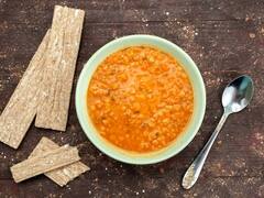 दाल भी पेट को पहुंचा सकती है नुकसान? पढ़िए एक्सपर्ट क्यों इन लोगों को खाने से करते हैं मना