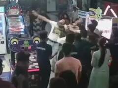 इंदौर: 'किसकी हिम्मत है जो मेरे बेटे को गेम जोन से हटाए...' कहकर पुलिसकर्मी ने की दंपत्ति के साथ मारपीट