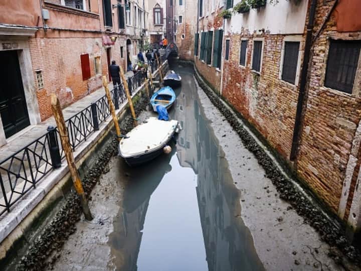 Venice Canals Run Dry As Italy Faces A Drought Alert Once Again Venice Canals Run Dry As Italy Faces A Drought Alert Again