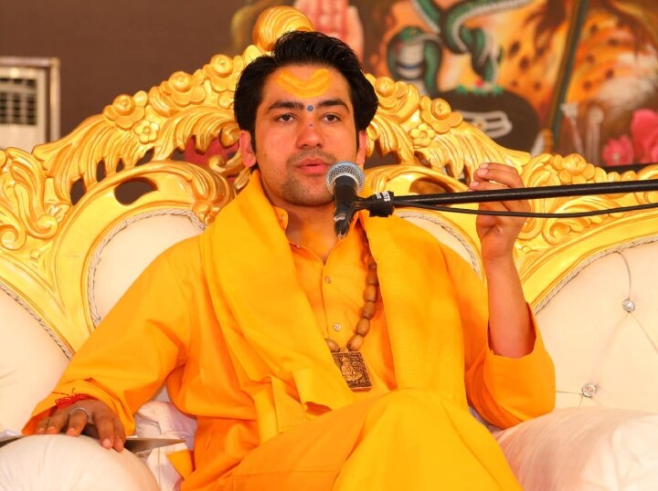 Bageshwar Dham Dhirendra Krishna Shastri Reaction On Brother Shaligram Garg  Viral Video Says Jo Karega So Bharega | Bageshwar Dham: भाई पर केस दर्ज  होने के बाद धीरेंद्र कृष्ण शास्त्री ने तोड़ी