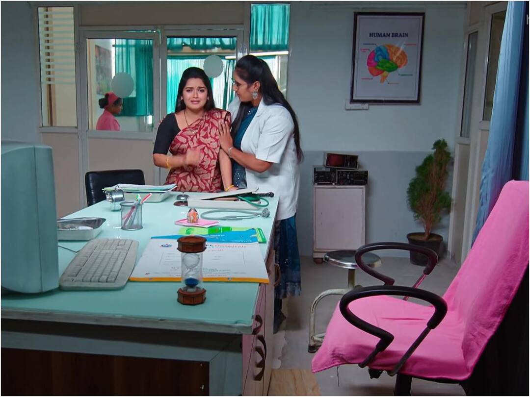 Janaki Kalaganaledu February 21st: జ్ఞానంబ చనిపోతుందని చెప్పిన డాక్టర్- గుండె పగిలేలా ఏడ్చిన జానకి Janaki Kalaganaledu Serial February 21st Episode 509 Written Update Today Episode Janaki Kalaganaledu February 21st: జ్ఞానంబ చనిపోతుందని చెప్పిన డాక్టర్- గుండె పగిలేలా ఏడ్చిన జానకి