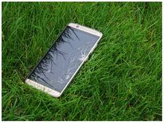 ताली या सीटी बजाते ही मिल जायेगा घर में खोया फोन, बस करना होगा ये काम