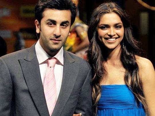 दीपिका पादुकोण और रणवीर कपूर की लव स्टोरी किसी से छुपी नहीं. बता दें कि दोनों का ब्रेकअप हो जाने के बाद में एक्ट्रेस पूरी तरीके से टूट गई थी और डिप्रेशन में चली गई थी. जिसके बाद में रणबीर कपूर नहीं उनका साथ दिया और एक दोस्त बनकर उन्हें डिप्रेशन से बाहर निकाला. (Photo- Instagram)