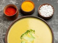 Hot Bowl Soup: हल्की बरसात में ट्राई कर सकते हैं Corn शोरबा रेसिपी, बच्चे और बूढ़े सभी को आएगा पसंद