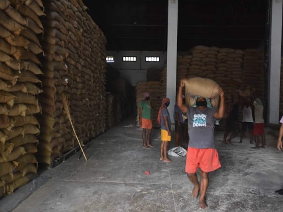 Operation Kanak 2: CBI Raids 30 Locations In Punjab Over Corruption Charges Against FCI Officials Punjab: CBI Raids 30 Locations To Probe Corruption Charges Against FCI Officials