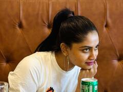 Shivani Narayanan : ‘அலைக்கா லைக்கா ஆப்பிளின் மேக்கா…’ பார்வையால் ரசிகர்களை சாய்க்கும் ஷிவானி!