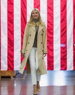 Ivanka Trump: યુએસના પૂર્વ રાષ્ટ્રપતિ ડોનાલ્ડ ટ્રમ્પની પુત્રી સુંદરતામાં હીરોઇનોને પણ આપે છે ટક્કર, જુઓ તસવીરો