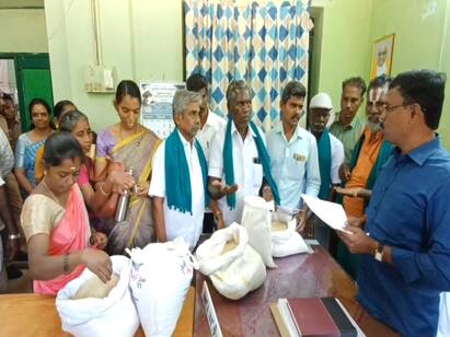 Mayiladuthurai: Enriched rice supplied without warning TNN முன்னறிவிப்பு இன்றி வழங்கப்பட்ட செறிவூட்டப்பட்ட அரிசி - பொதுமக்கள் பீதி